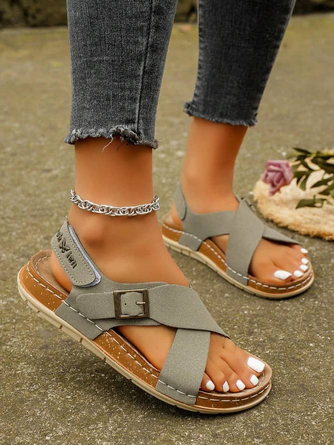 L093SN IH2 Women's Snowflake Pattern Cross-Strap Flat Sandals
