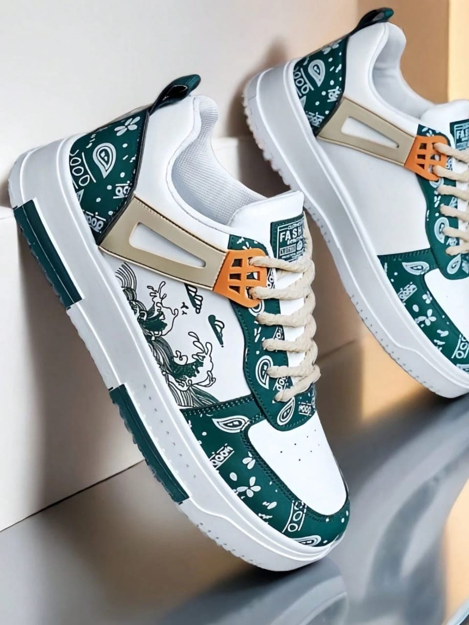 L084SN Plus Size Men's White Casual Leather Sneakers